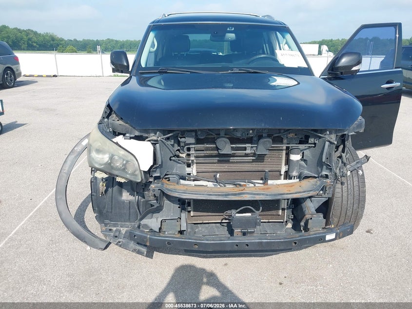 2012 INFINITI QX56 auction photo 6