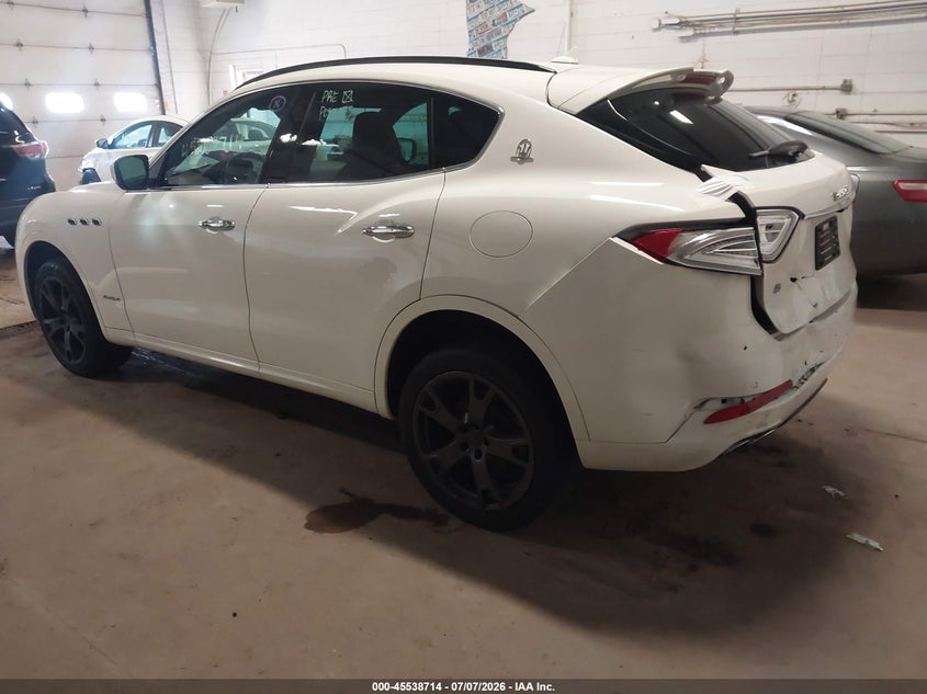 2018 MASERATI LEVANTE auction photo 3