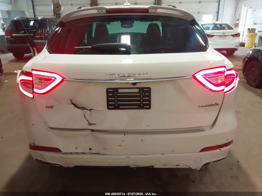 2018 MASERATI LEVANTE auction photo 6