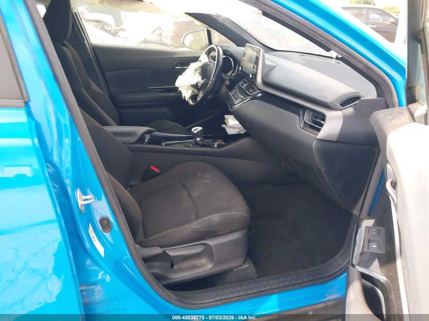 2019 TOYOTA C-HR auction photo 5