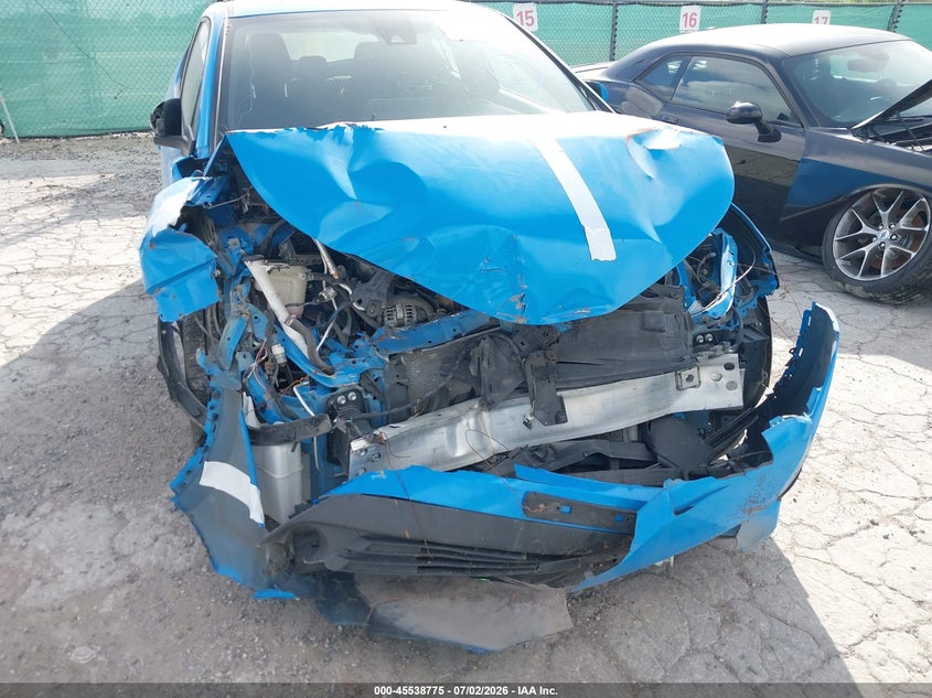 2019 TOYOTA C-HR auction photo 6