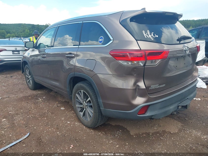 TOYOTA HIGHLANDER - zdjęcie 3