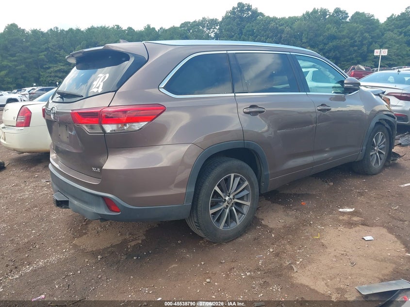 TOYOTA HIGHLANDER - zdjęcie 4