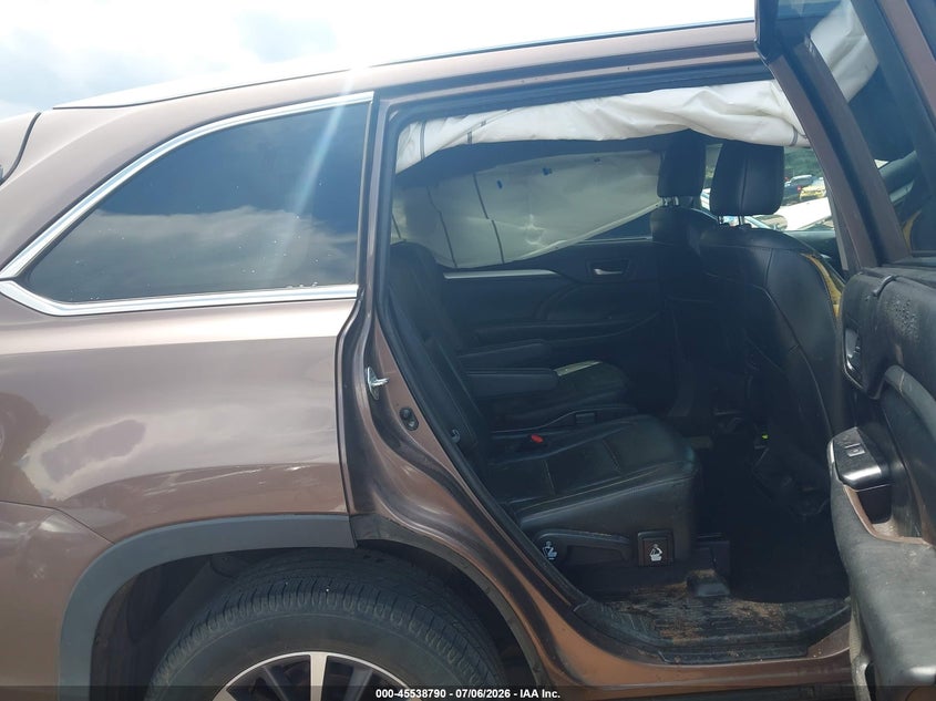 TOYOTA HIGHLANDER - zdjęcie 8