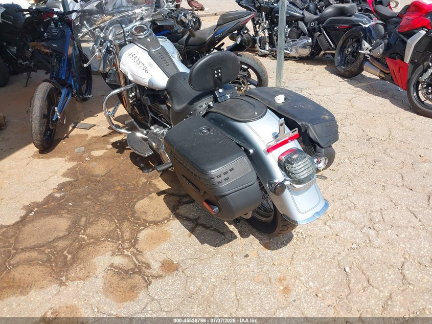 2023 HARLEY-DAVIDSON FLHCS auction photo 3