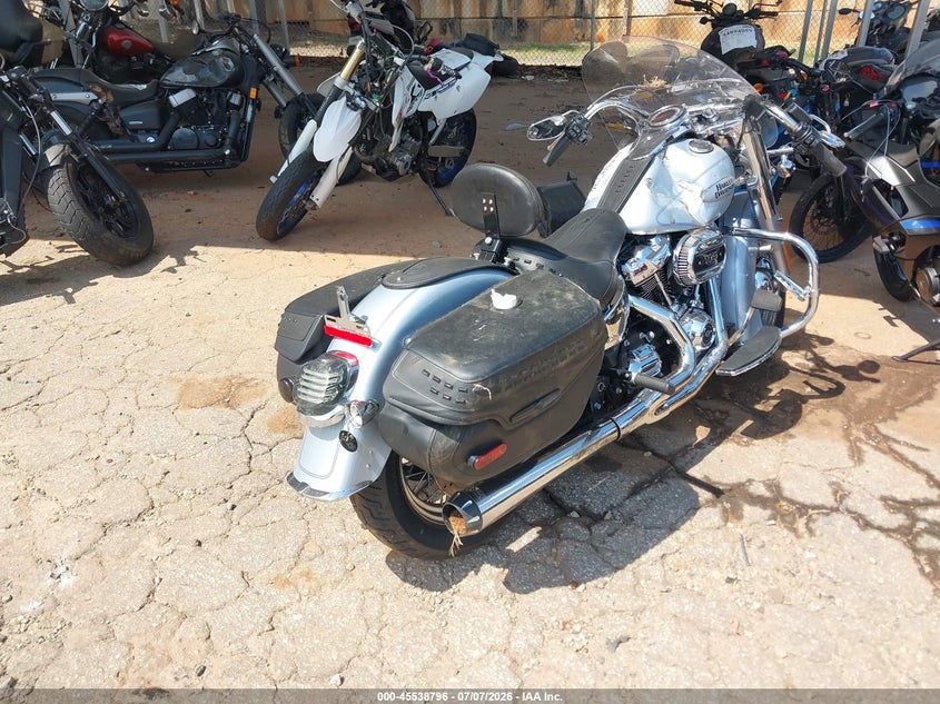 2023 HARLEY-DAVIDSON FLHCS auction photo 4