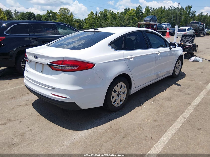 2019 FORD FUSION auction photo 4