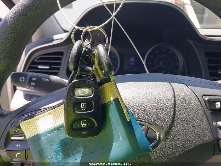 2020 HYUNDAI ELANTRA SE — Photo 11