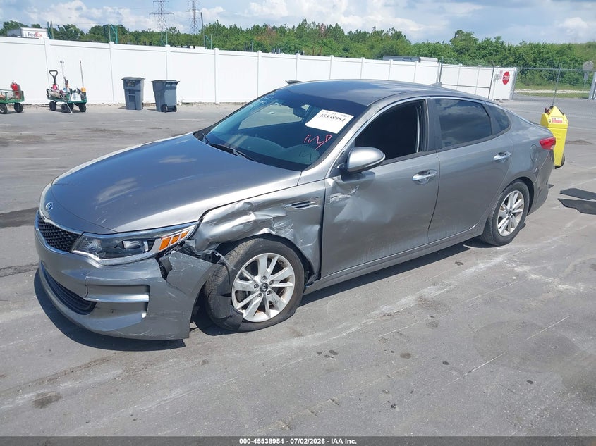 5XXGT4L36JG227910 2018 Kia Optima Lx photo 1