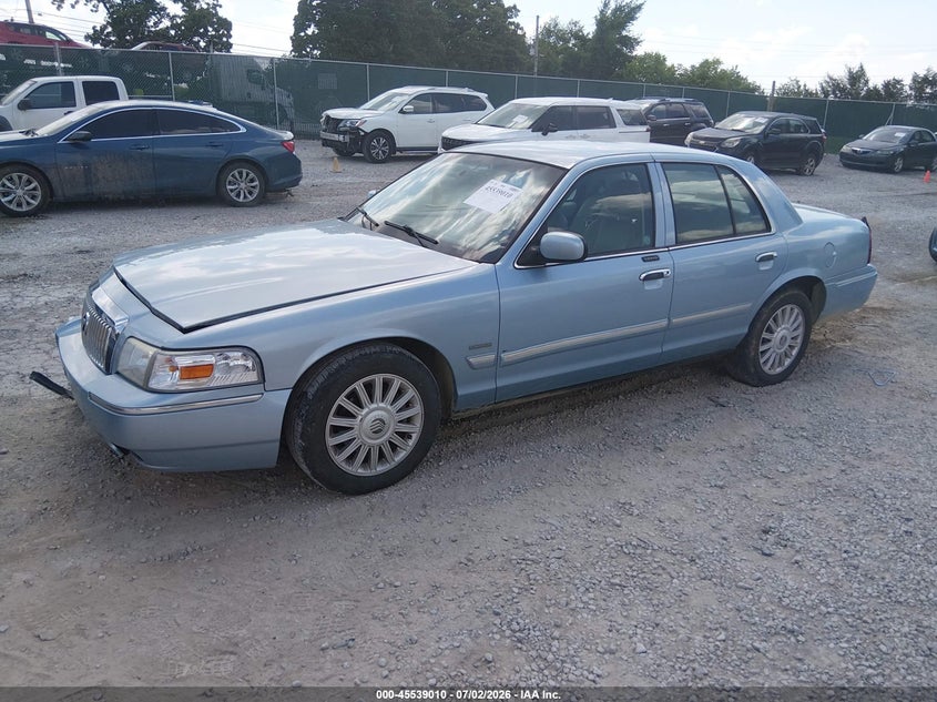 2010 MERCURY GRAND MARQUIS auction photo 2
