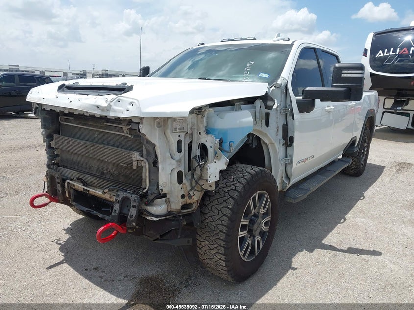 2020 GMC Sierra, Front End, IAAI, VIN 1GT49PEY6LF147164 — photo 2