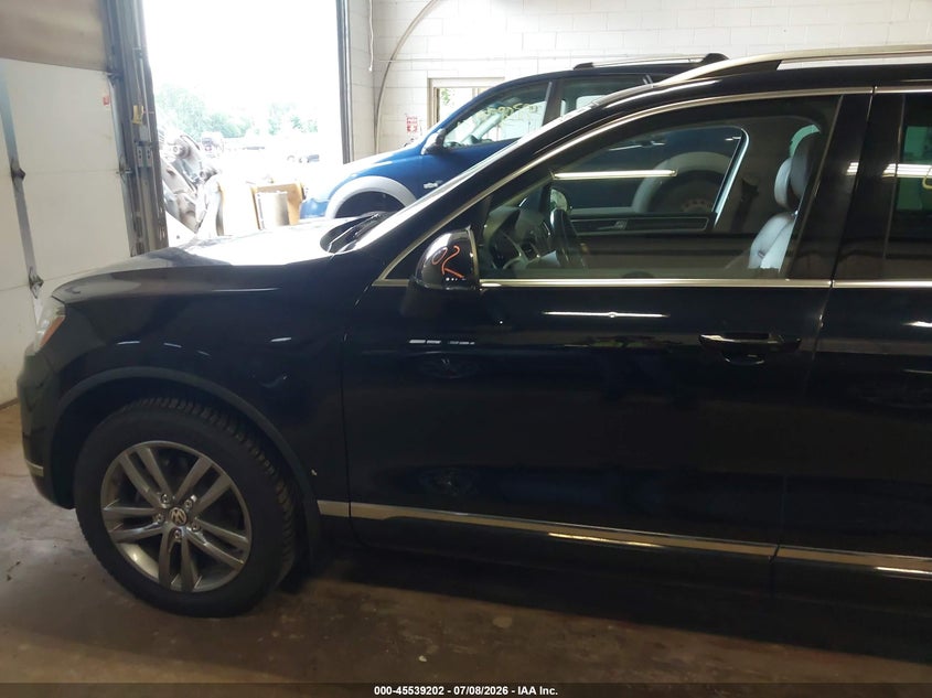 2016 Volkswagen Touareg Vr6 Lux VIN: WVGEF9BP5GD012145 Lot: 45539202