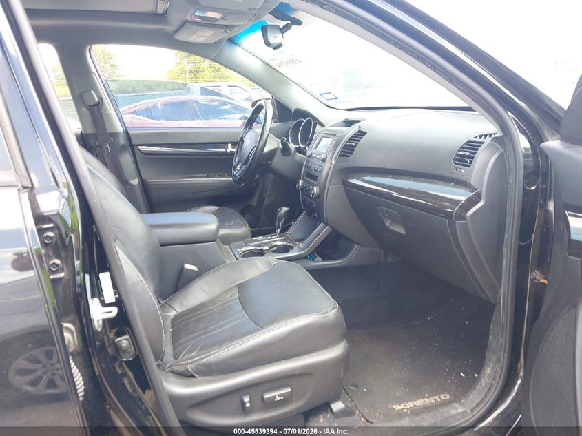 2013 KIA SORENTO auction photo 5