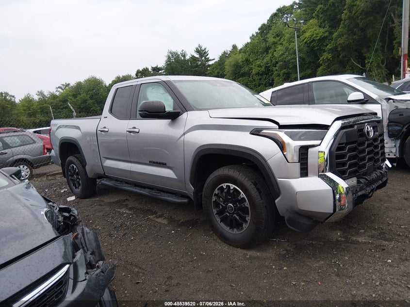 TOYOTA TUNDRA - zdjęcie 12