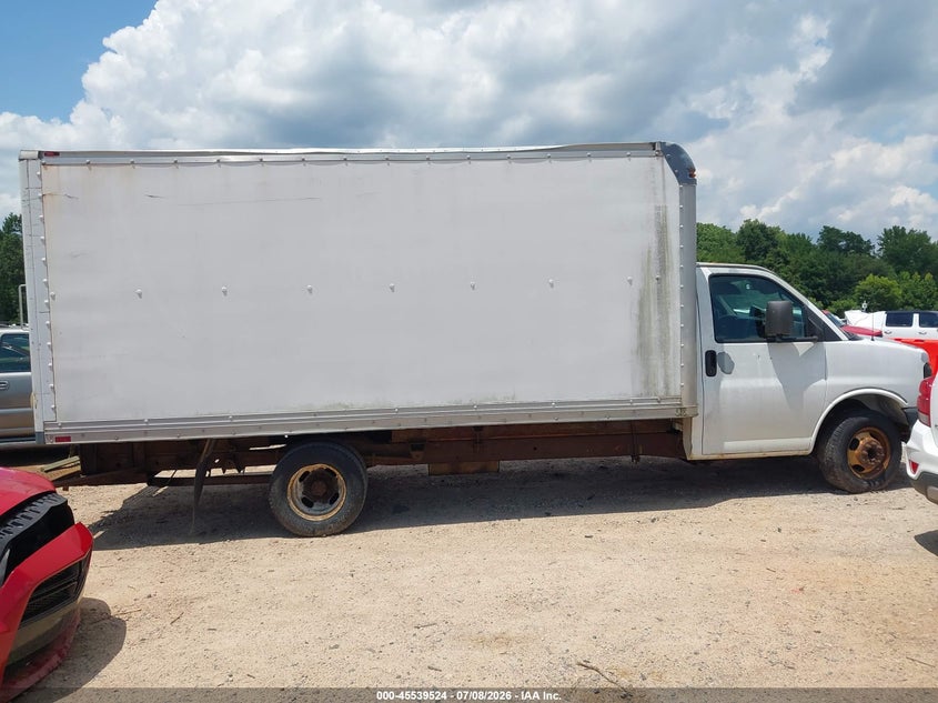 2004 GMC Savana Cutaway Standard W/C7L/C7N VIN: 1GDJG31UX41908759 Lot: 45539524