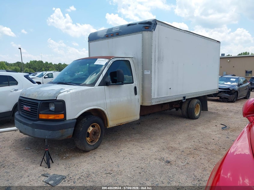 2004 GMC SAVANA CUTAWAY auction photo 2