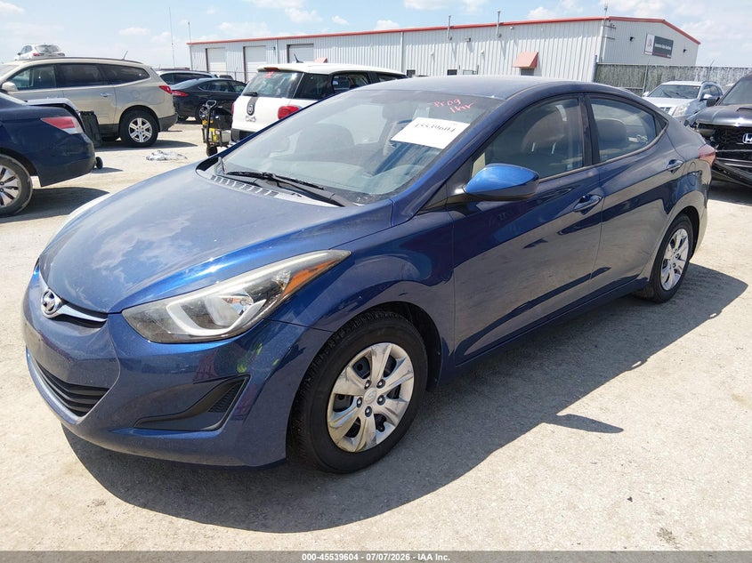 2016 Hyundai Elantra, Затоплення, IAAI, VIN 5NPDH4AE6GH761656 — фото 2