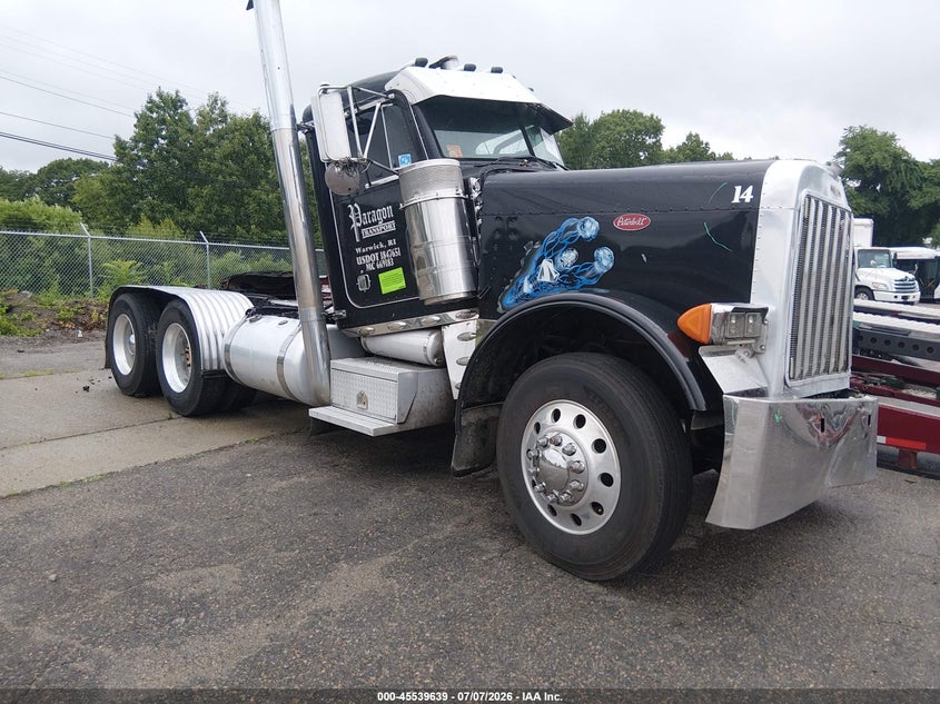 2002 PETERBILT 379 auction photo 1