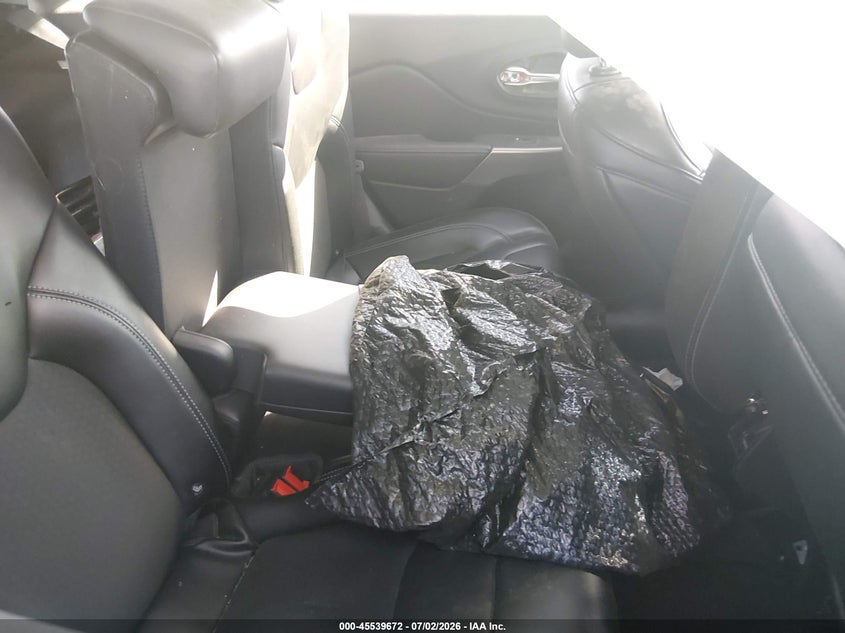 2019 JEEP CHEROKEE auction photo 8