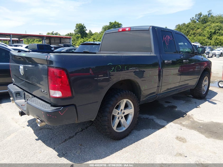 Vin: 1c6rr7ft2hs771719, lot: 46037977, ram 1500 express  4x4 6'4 box 20174