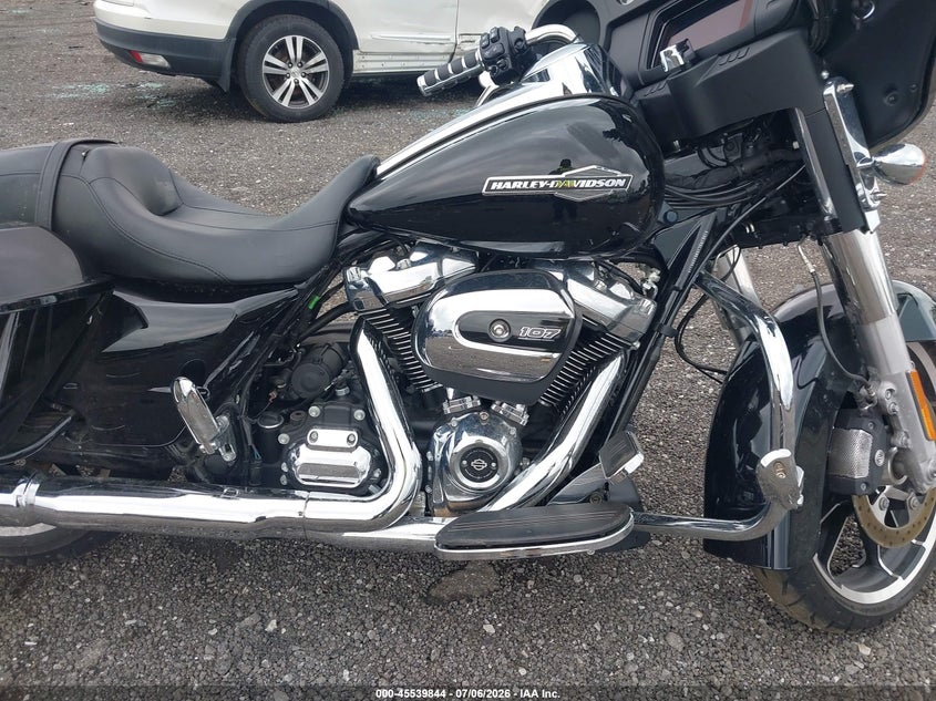 2022 Harley-Davidson Flhx VIN: 1HD1KBC15NB605611 Lot: 45539844