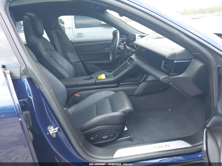 2021 PORSCHE TAYCAN auction photo 5