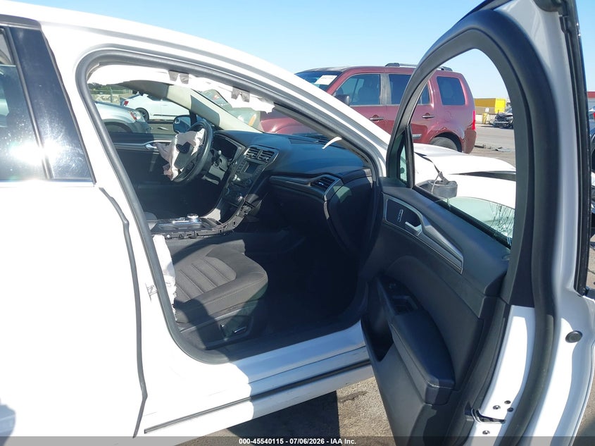 2017 FORD FUSION HYBRID auction photo 5