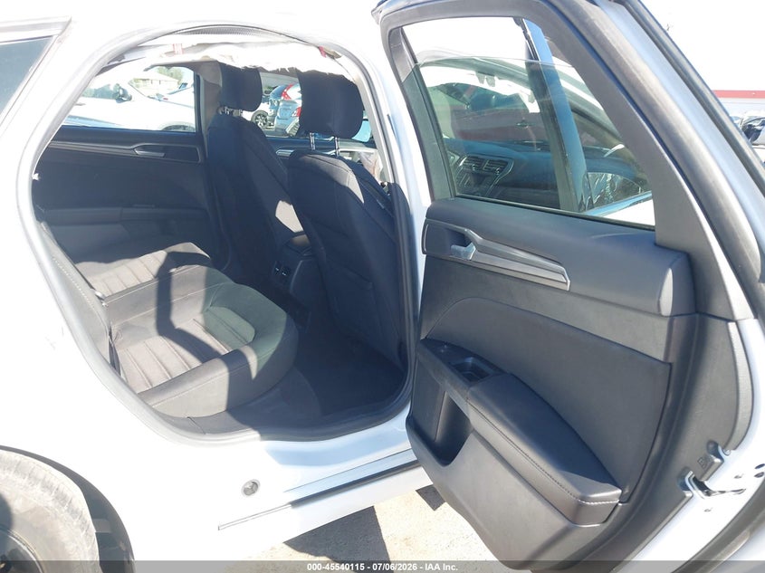 2017 FORD FUSION HYBRID auction photo 8