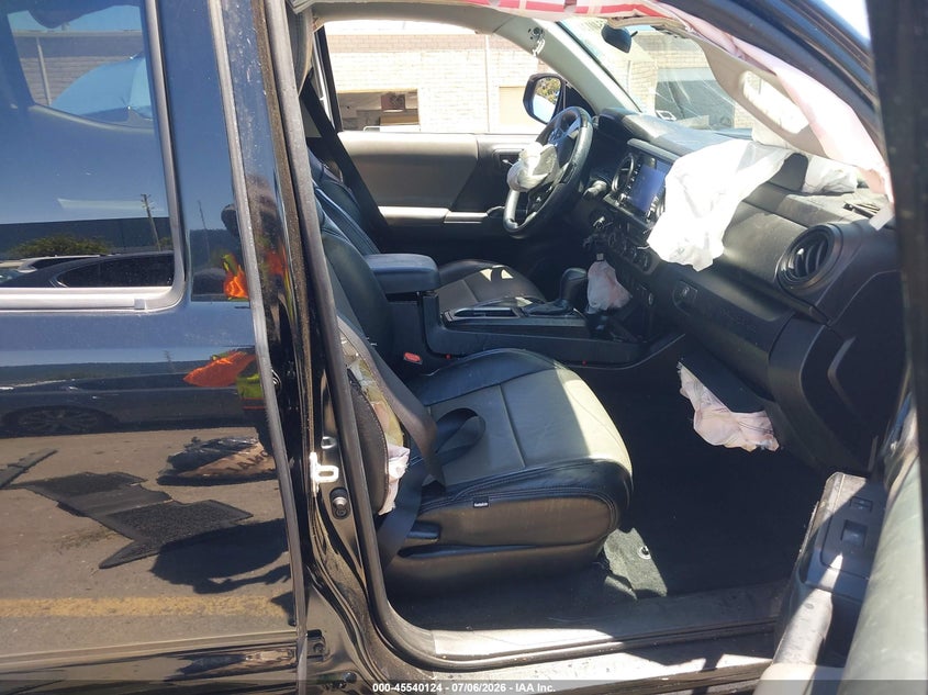 2021 TOYOTA TACOMA auction photo 5