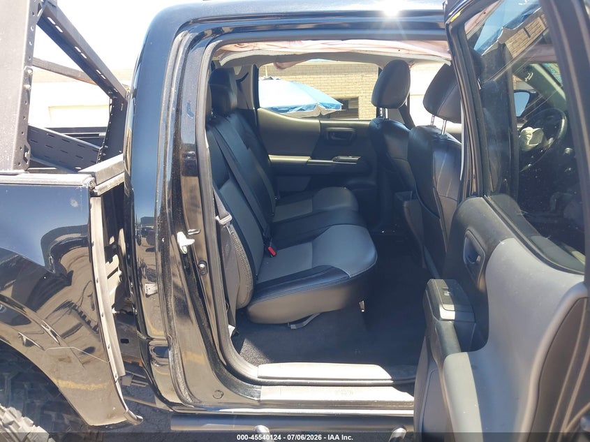 2021 TOYOTA TACOMA auction photo 8
