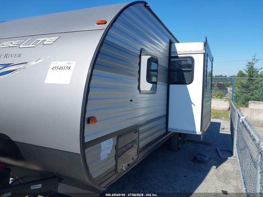 2020 FOREST RIVER CRUISE LITE auction photo 2