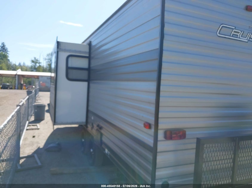 2020 FOREST RIVER CRUISE LITE auction photo 3