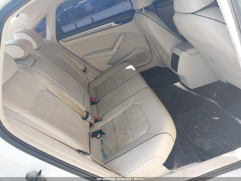 2017 VOLKSWAGEN PASSAT auction photo 8
