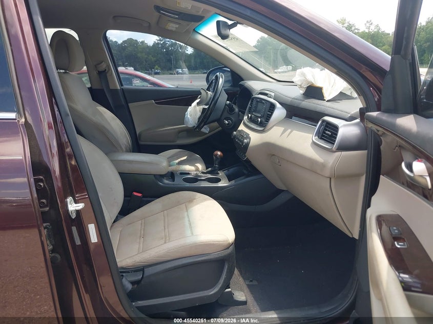 2016 KIA SORENTO auction photo 5