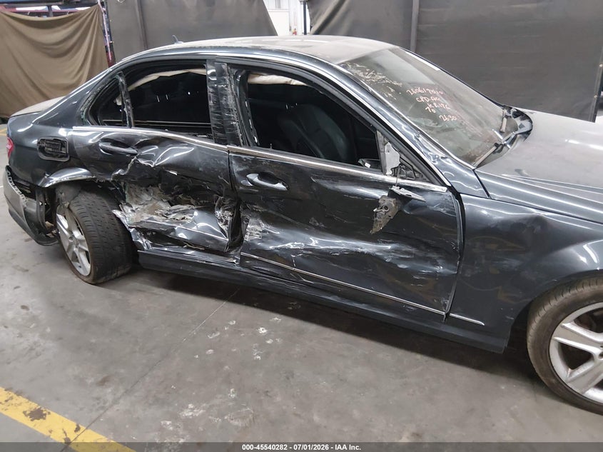 2011 MERCEDES-BENZ C 300 auction photo 6