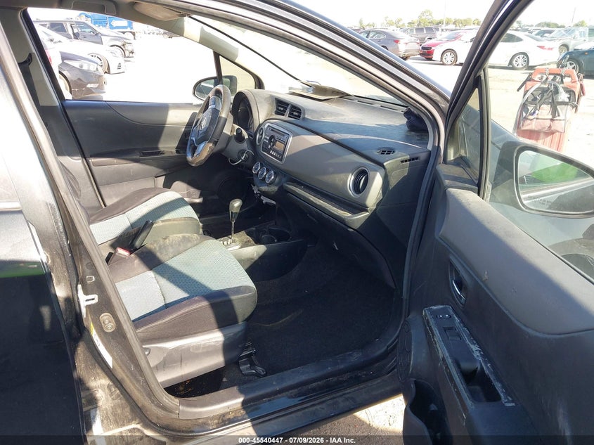 2013 TOYOTA YARIS auction photo 5