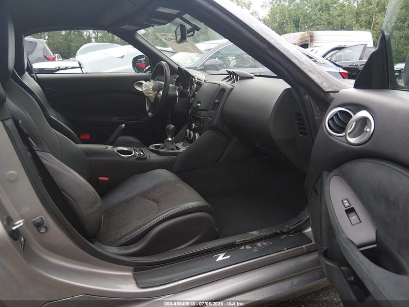 2010 NISSAN 370Z auction photo 5