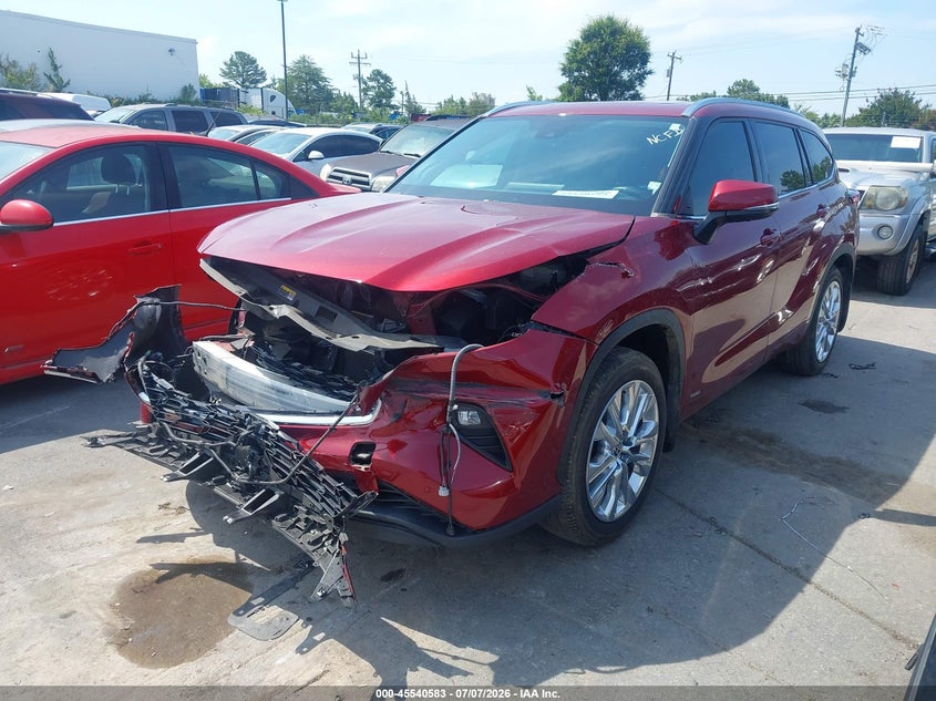 2022 Toyota Highlander, Front End, IAAI, VIN 5TDXBRCHXNS557243 — photo 2