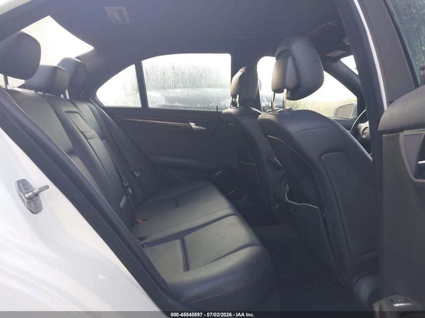 2010 MERCEDES-BENZ C 300 auction photo 8