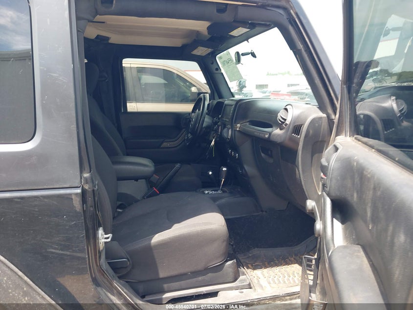 2017 JEEP WRANGLER auction photo 5