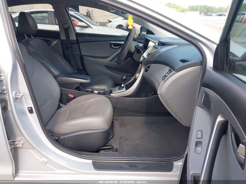 2012 HYUNDAI ELANTRA auction photo 5