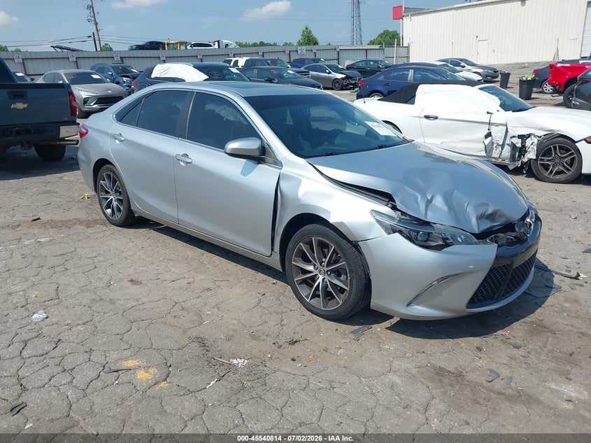 2015 TOYOTA CAMRY auction photo 1