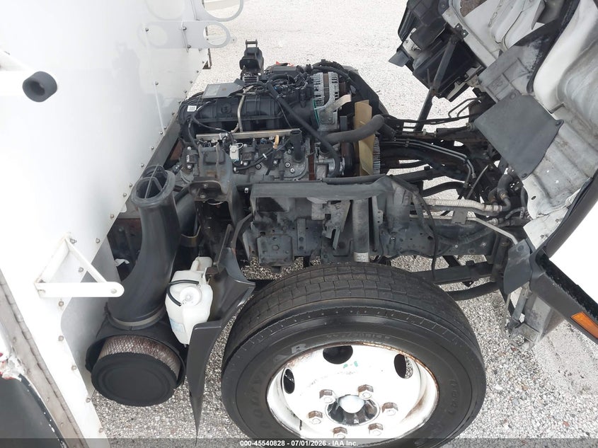 2017 ISUZU NPR HD GAS REG VAN N/A
