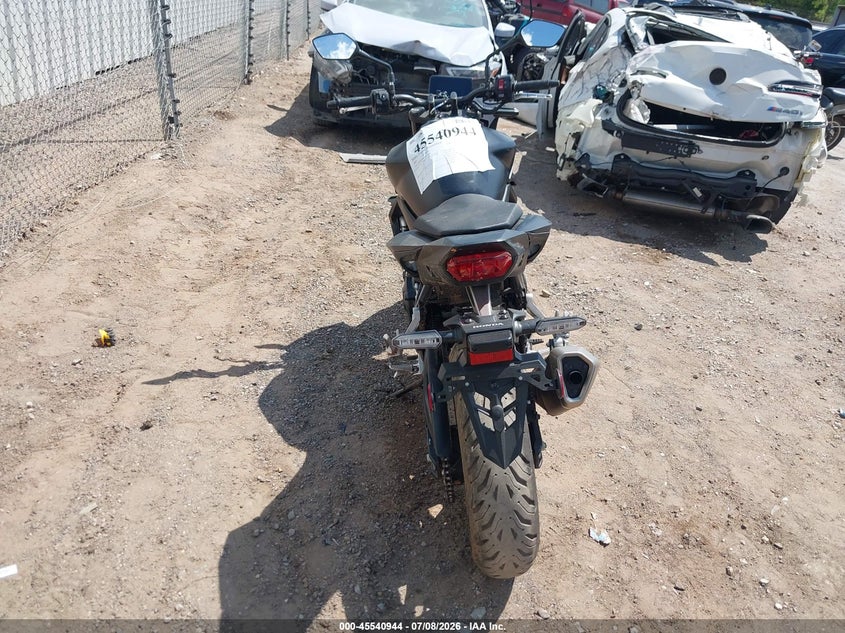 2025 Honda Cb750 A VIN: JH2RH2400SK001444 Lot: 45540944