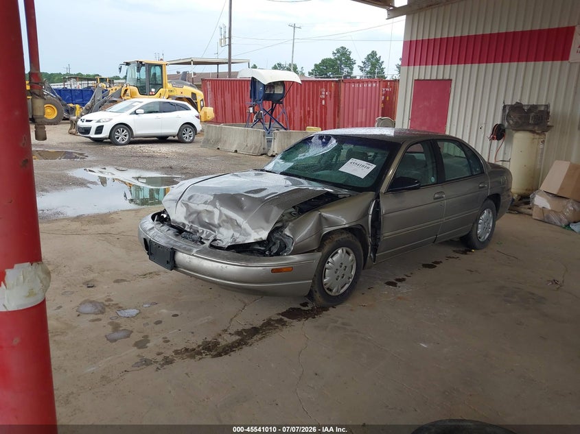 Фото 2 - CHEVROLET LUMINA