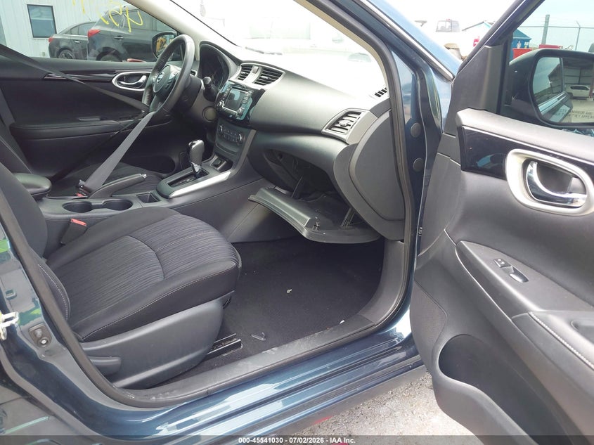 2017 NISSAN SENTRA auction photo 5
