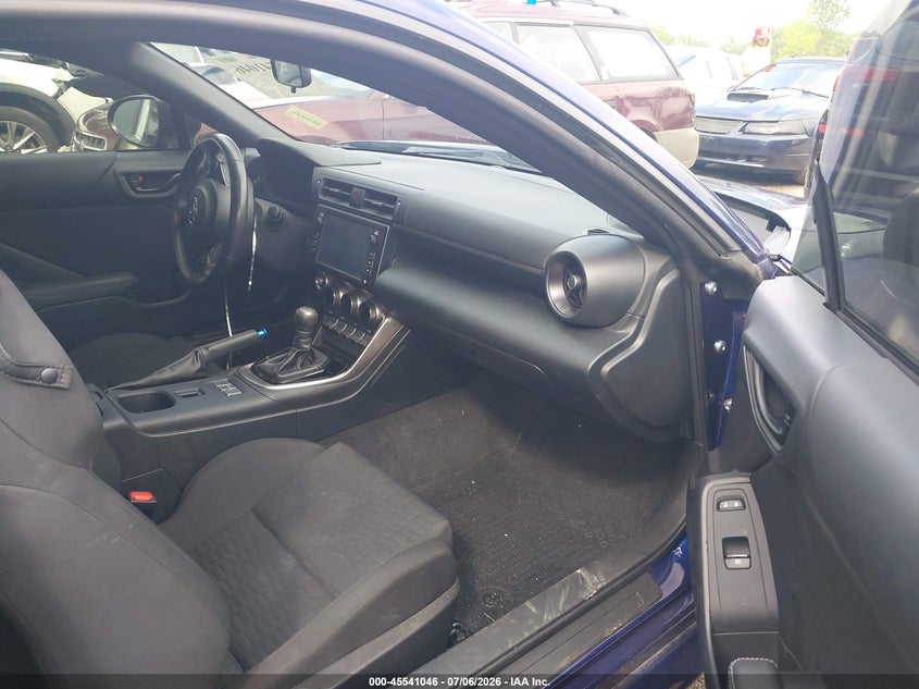 2022 TOYOTA GR86 auction photo 5