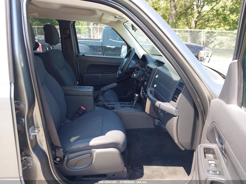2012 JEEP LIBERTY auction photo 5