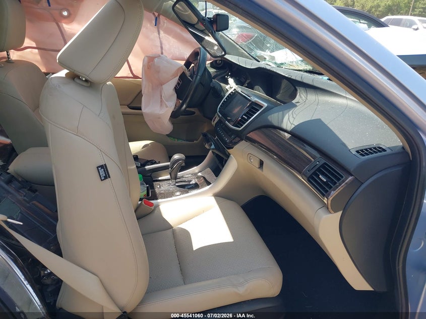 2017 HONDA ACCORD HYBRID auction photo 5