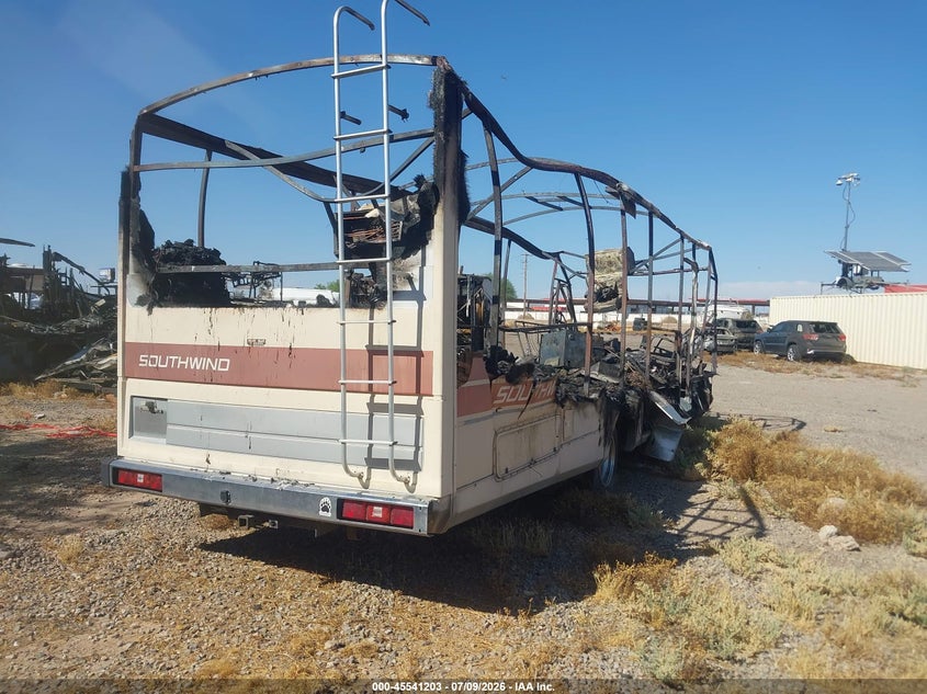 1988 CHEVROLET P30 auction photo 4
